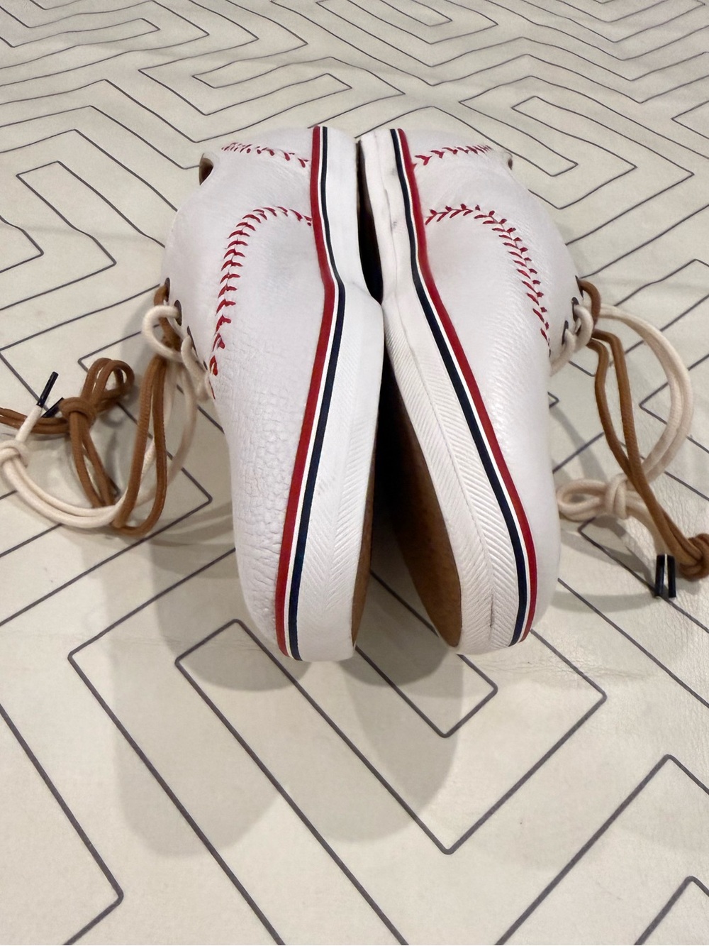 New Keds Women's White Baseball-Stitch Oxford Shoe - Picture 7 of 13